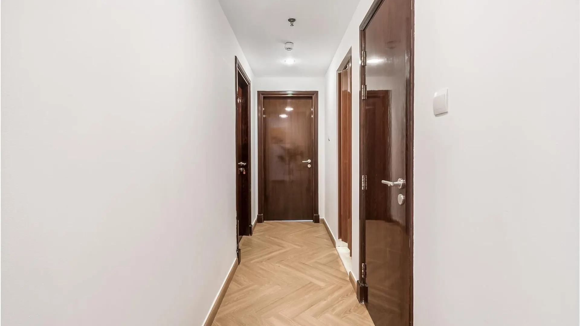 Spacious 3 Bedroom Newly Furnished - Dubai Marina 0*,  איחוד האמירויות הערביות